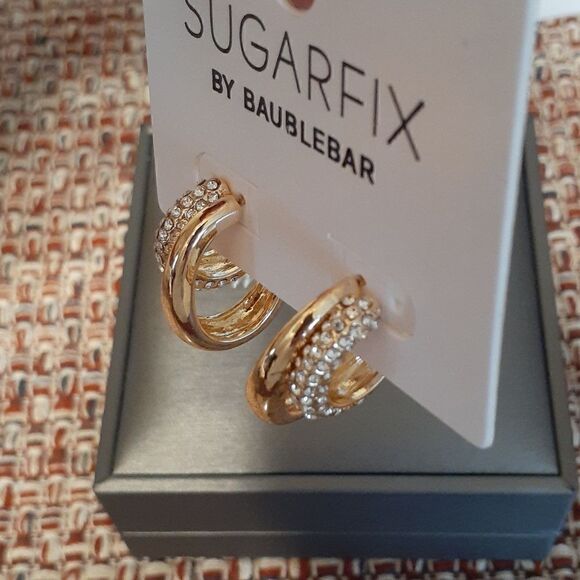 New Double Post Earrings Nickle Free New With Tags Goldtone - Picture 4 of 4